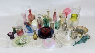 A LARGE QUANTITY OF VICTORIAN AND LATER GLASSWARE TO INCLUDE SCENT BOTTLES, PEPPER POT, DECANTERS,