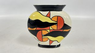 A 'LORNA BAILEY' 'MIRAGE' VASE, SIGNED, H 16.5CM.