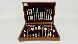 A VINERS ALBANY 84 PIECE SILVER PLATED CANTEEN OF CUTLERY.