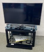 A SAMSUNG FLAT SCREEN TELEVISION MODEL UE40MU6400U,