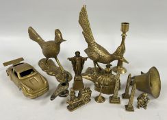 A GROUP OF BRASS WARE TO INCLUDE BIRDS, A CAR, MONKEY, BELL, ETC.