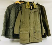 4 X ITEMS GENTS COUNTRY CLOTHING TO INCLUDE LAVENIR COUNTRY CLASSICS TWEED COAT SIZE XXL,