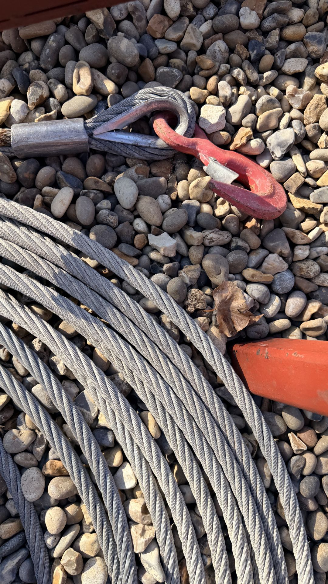 VIPER GT WIRE ROPE WINCH AND LENGTH OF M - Image 6 of 6