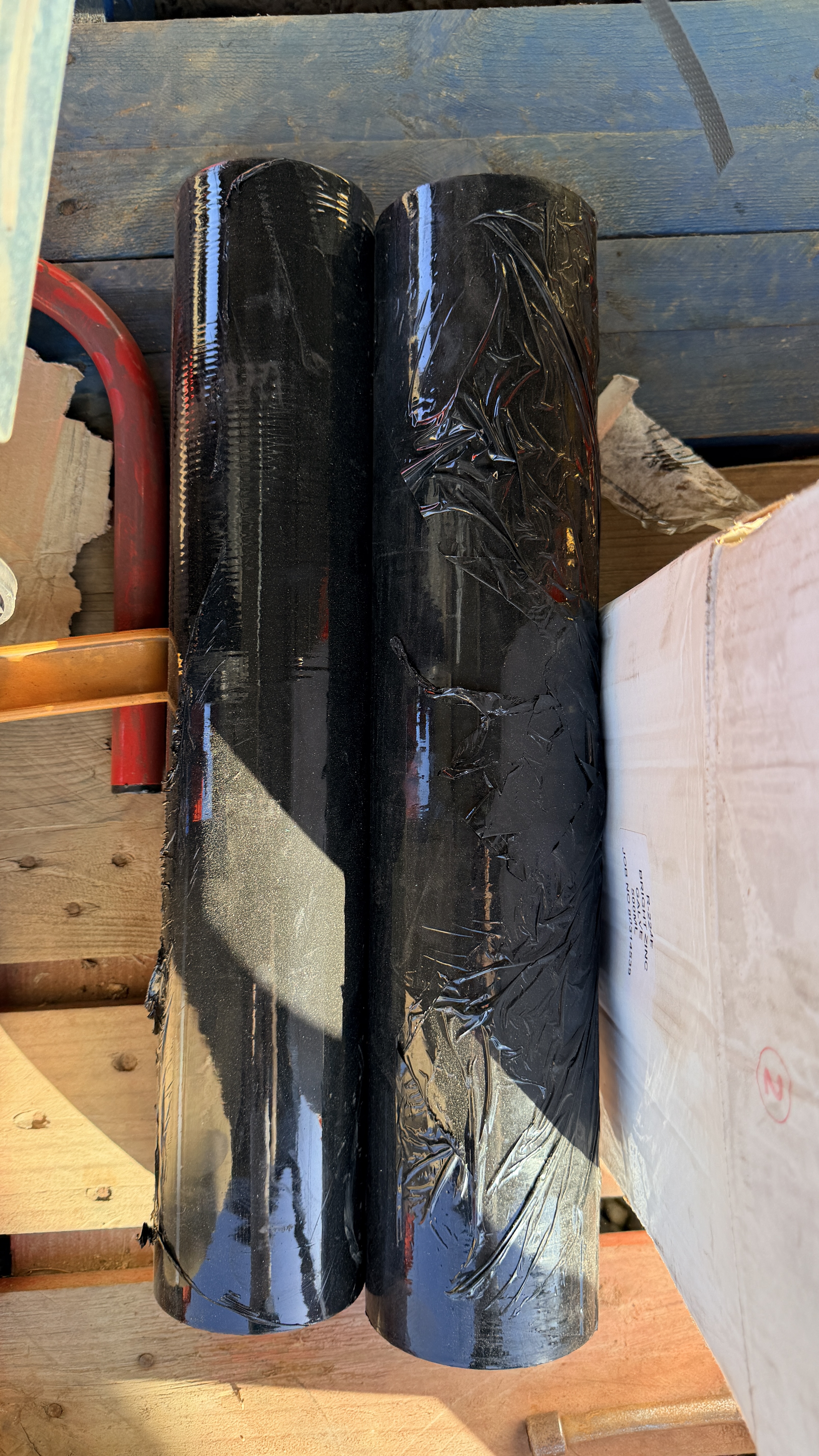 8 ROLLS OF BLACK PALLET WRAP, ROLL OF BA - Image 4 of 7
