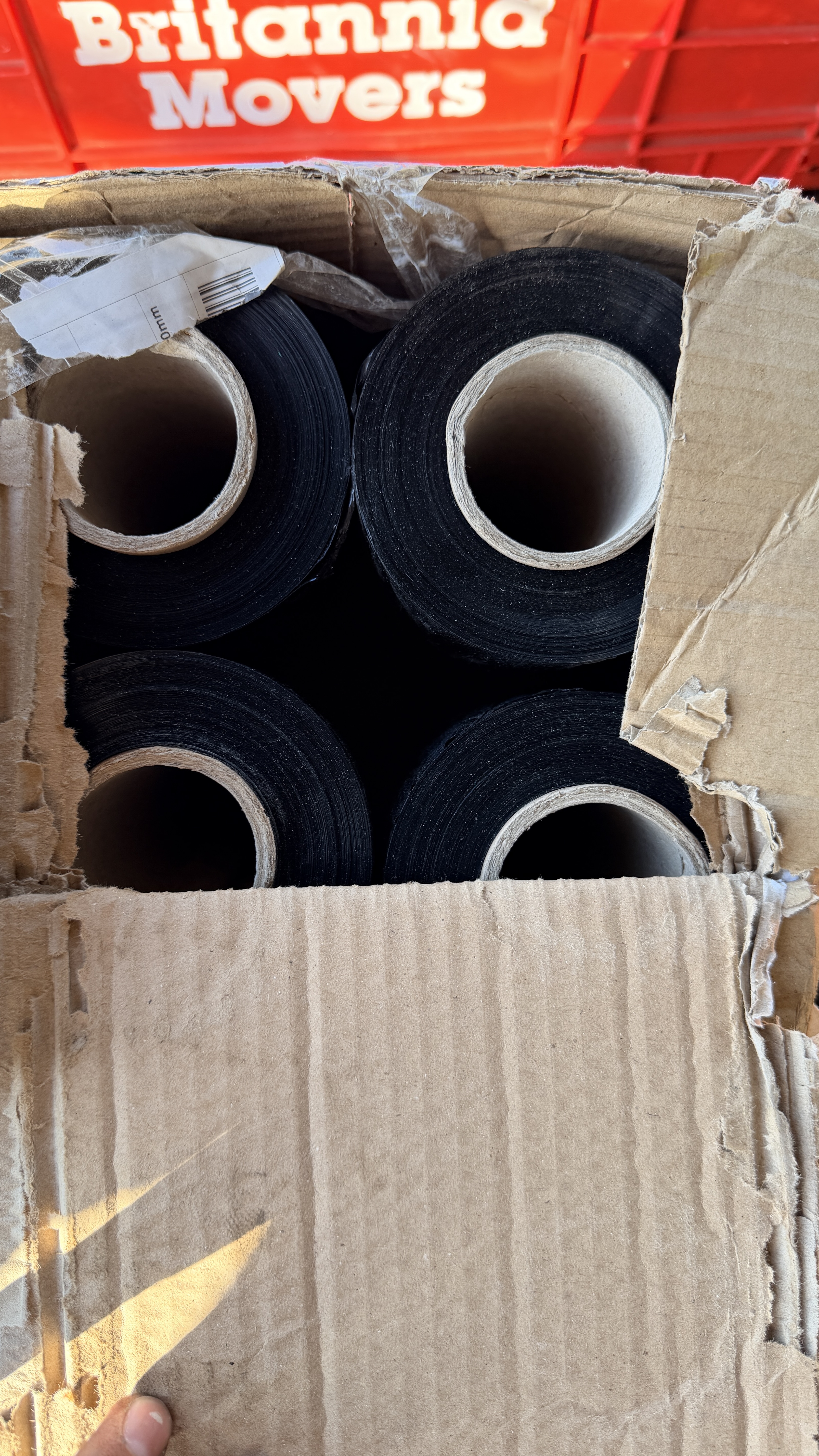 8 ROLLS OF BLACK PALLET WRAP, ROLL OF BA - Image 5 of 7