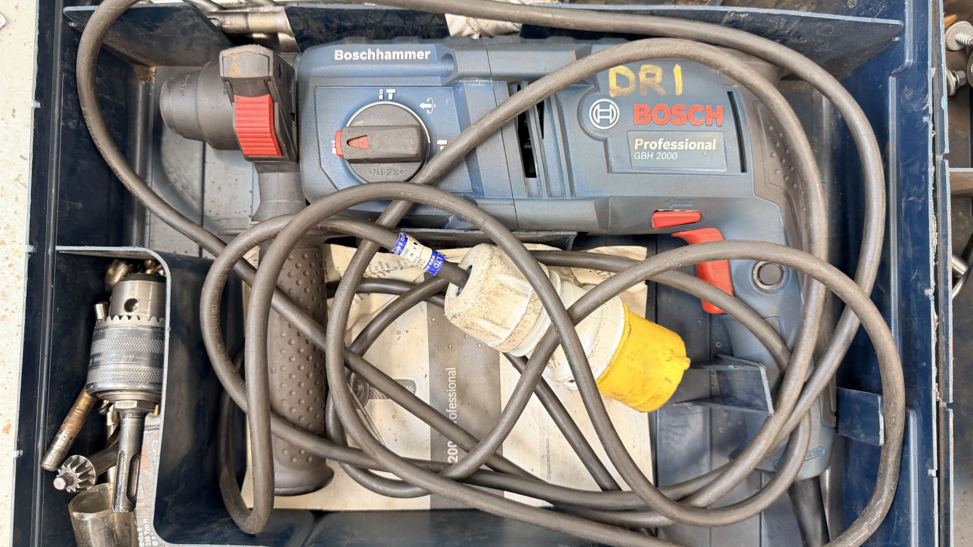 BOSCH 110V PROFESSIONAL GBH 2000 SDS HAM - Image 2 of 3