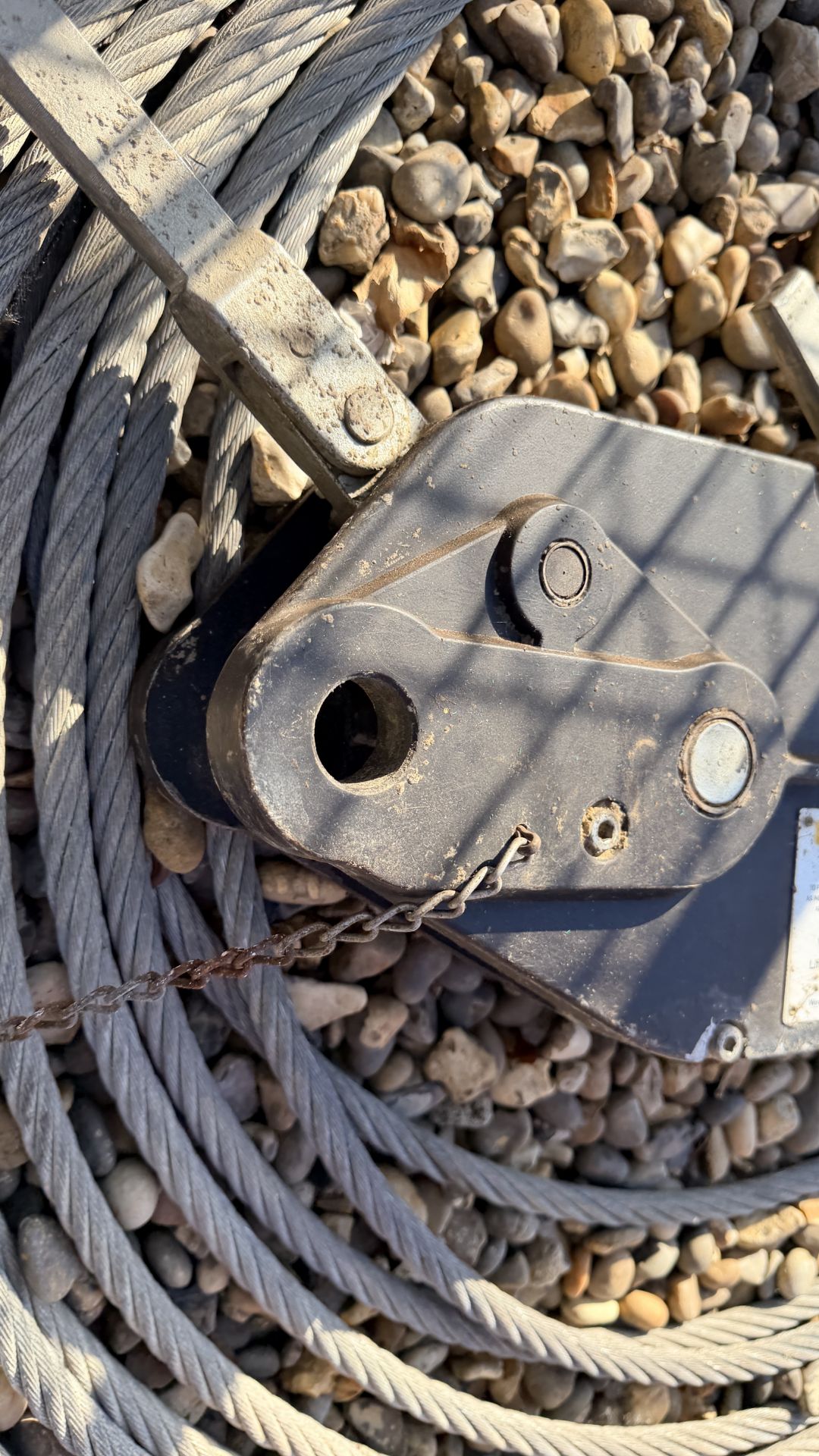 VIPER GT WIRE ROPE WINCH AND LENGTH OF M - Image 5 of 6
