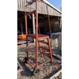 A SET OF 4 TREAD WHEELED PLATFORM STEPS