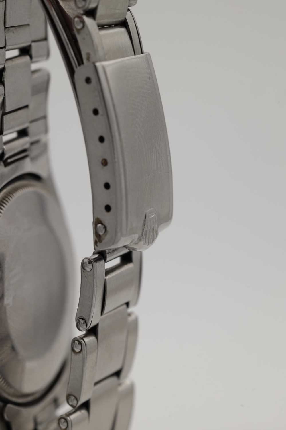 A VINTAGE ROLEX STAINLESS STEEL OYSTER PERPETUAL WRIST WATCH - Image 5 of 8