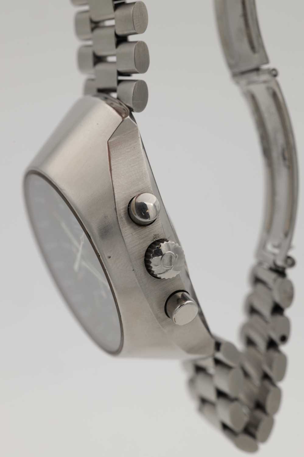 A 1970S STEEL OMEGA SPEEDMASTER PROFESSIONAL MARK IV AUTOMATIC CHRONOGRAPH WRIST WATCH - Image 8 of 10