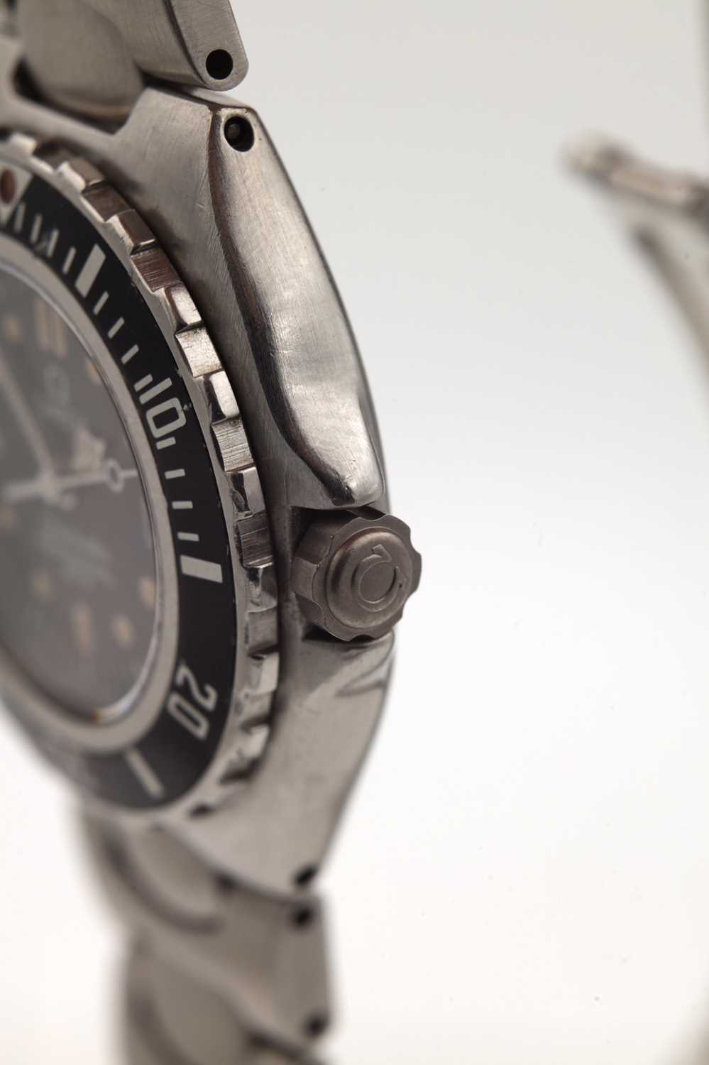 A LADIES STAINLESS STEEL OMEGA SEAMASTER PROFESSIONAL WRIST WATCH - Image 5 of 5