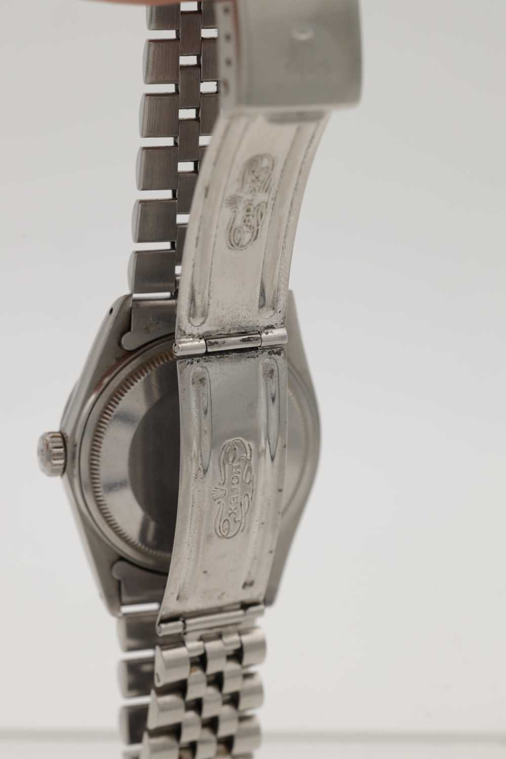 A GENTLEMAN'S ROLEX STAINLESS STEEL OYSTER PERPETUAL DATEJUST AUTOMATIC WRISTWATCH - Image 3 of 9