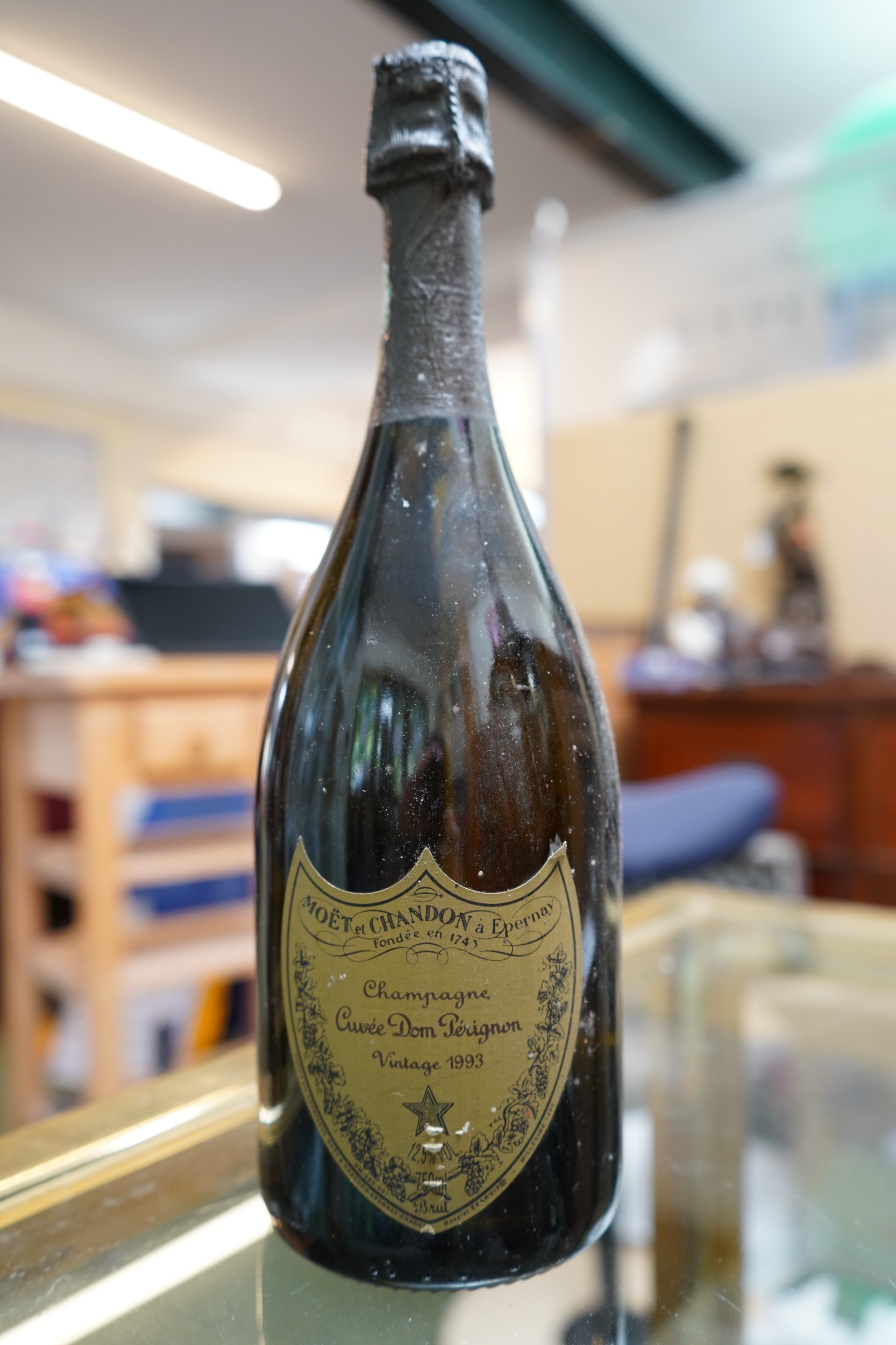 Moet et Chandon Cuvee Dom Perignon Vintage 1993 750ml - Image 2 of 3