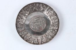 A FINE 19TH CENTURY PERSIAN QAJAR SHIRAZ SILVER DISH depicting figural decoration. 15cms diameter.