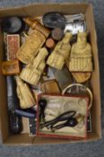 Miscellaneous collectables to include snuff boxes, seals and other items.