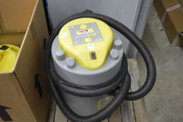 An Earlex workshop vacuum cleaner.