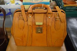 A doctors style leather bag.