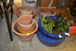 Various plant pots.