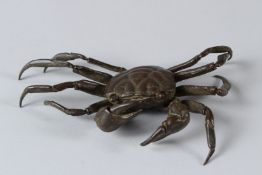 A JAPANESE OKIMONO ARTICULATED CRAB. 13cms.