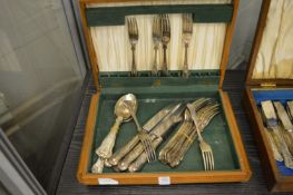 A canteen of cutlery.