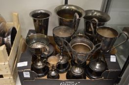 Quantity of trophy cups.