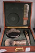 An Underwood gentlemans cased grooming set.