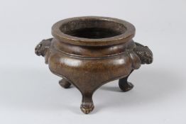 A FINE SIGNED CHINESE BRONZE CENSER. 16cms wide.