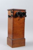 A VICTORIAN MAHOGANY TABLE TOP STEREOSCOPE VIEWER.