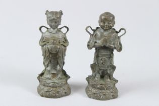 A PAIR OF CHINESE CHILDREN, BOY AND GIRL. 10cms high.