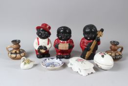 A SMALL GROUP OF DECORATIVE PORCELAIN ITEMS.