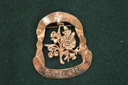 A 9ct gold floral brooch.