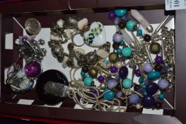 Silver and other jewellery.