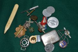 Miscellaneous collectables.