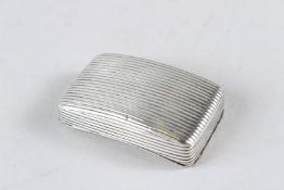 A GEORGE III SILVER SNUFF BOX, with ribbed decoration, London 1803. Maker: W. P .
