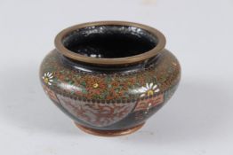A GOOD, SMALL 20TH CENTURY JAPANESE CLOISONNE BOWL, the body decorated with panels of dragons and