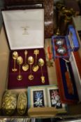 Miscellaneous collectables to include a pair of brass trumpet vases.