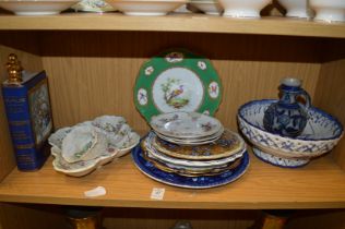 Quantity of decorative china.