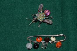 Two vintage brooches.