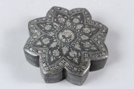 A FINE 19TH CENTURY INDIAN BIDRI SILVER INLAID BOX. 10cms diameter