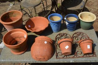 Various flower pots.