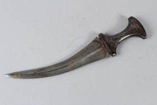 A 19TH CENTURY INDIAN SILVER INLAID DAGGER 37cm long