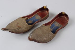 A PAIR OF TURKISH SLIPPERS 1920's, Size 10.5