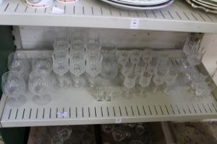 Mixed glassware.