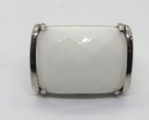 A large 925 silver and white hardstone r