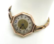 A vintage ladies wristwatch in 9ct gold, a/f.