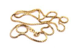 A 9ct gold box link chain necklace, 46cm in length, hallmarked 375, 4.1g.