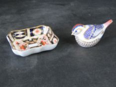 A Royal Crown Denby bird with silver button / stopper to base, together with a pin tray, two items.