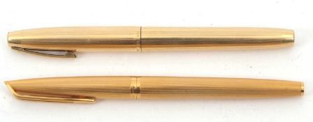 Mixed Lot: A Watermans gold plated fountain pen, 