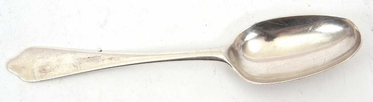 A Queen Anne silver dog nose rat-tail spoon engraved with a crowned lion having his right foot and