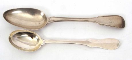 Mixed Lot: A George IV silver fiddle and thread pattern serving spoon, hallmarked for London 1825,